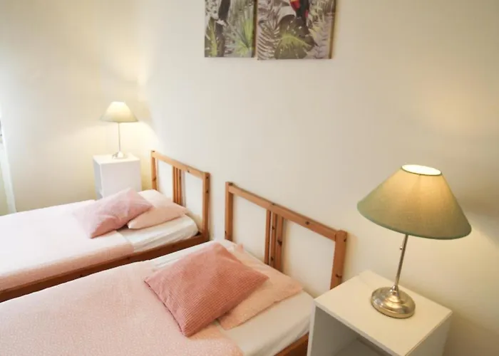 Oriente Dna Iii Apartment